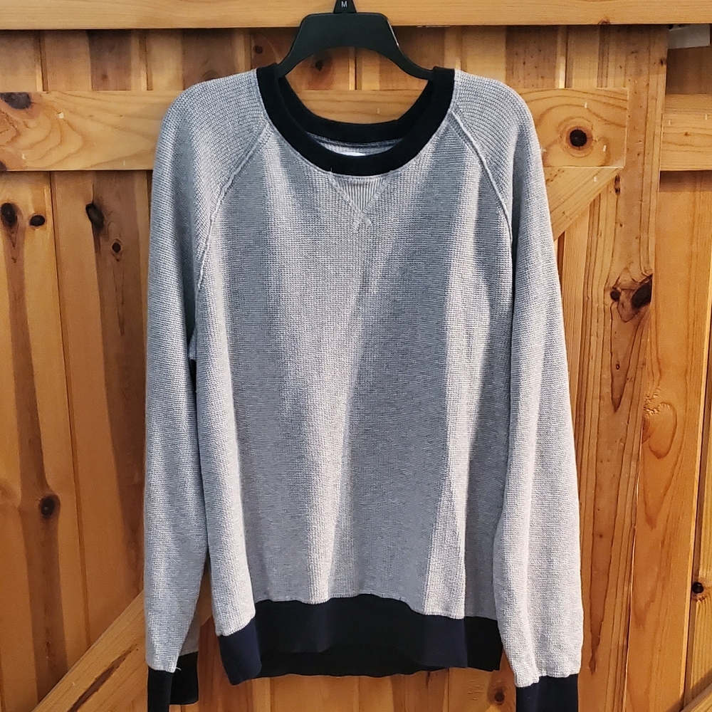 GAP Men's gray sweater